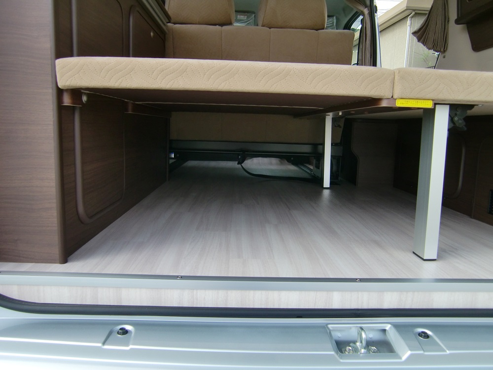 シュピーレン３人掛けバタフライシート仕様