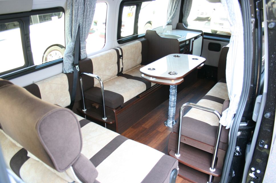 ＮＶ350キャラバン　グレイシャー