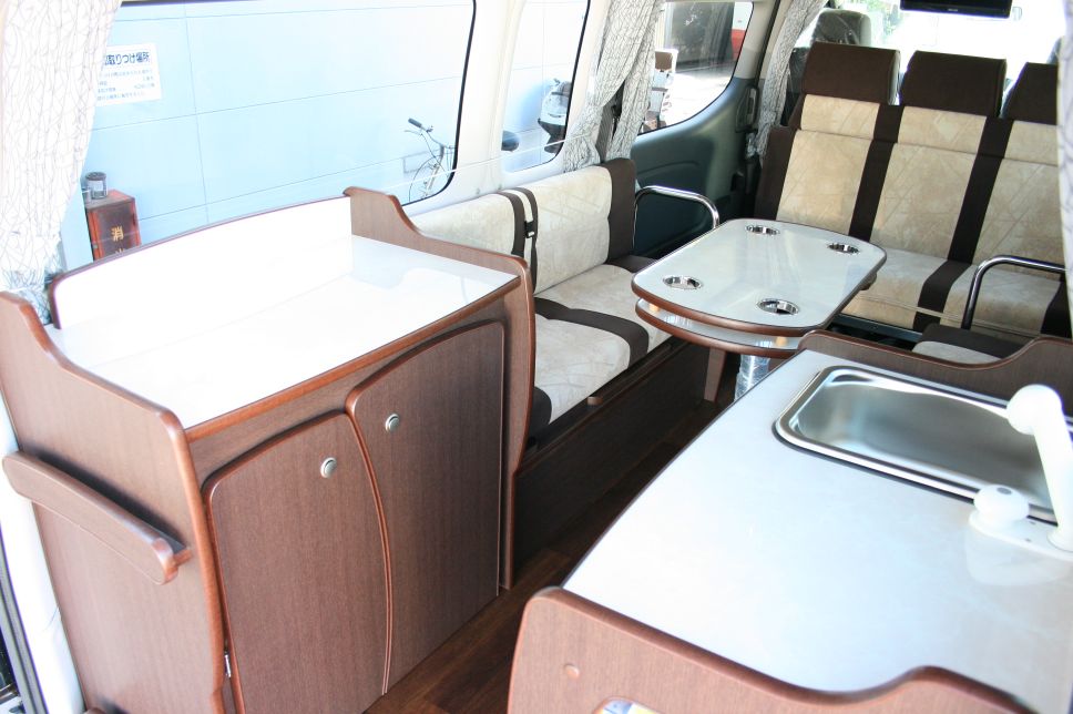 ＮＶ350キャラバン　グレイシャー