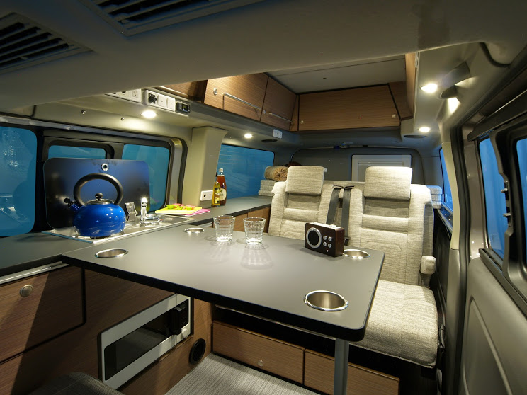 COMPOSER（コンポーザー）