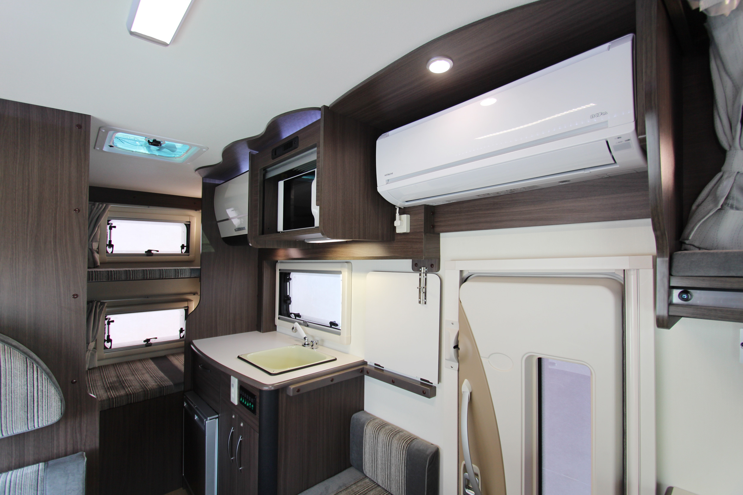 ヴォーン SIEBEN（ズィーベン）